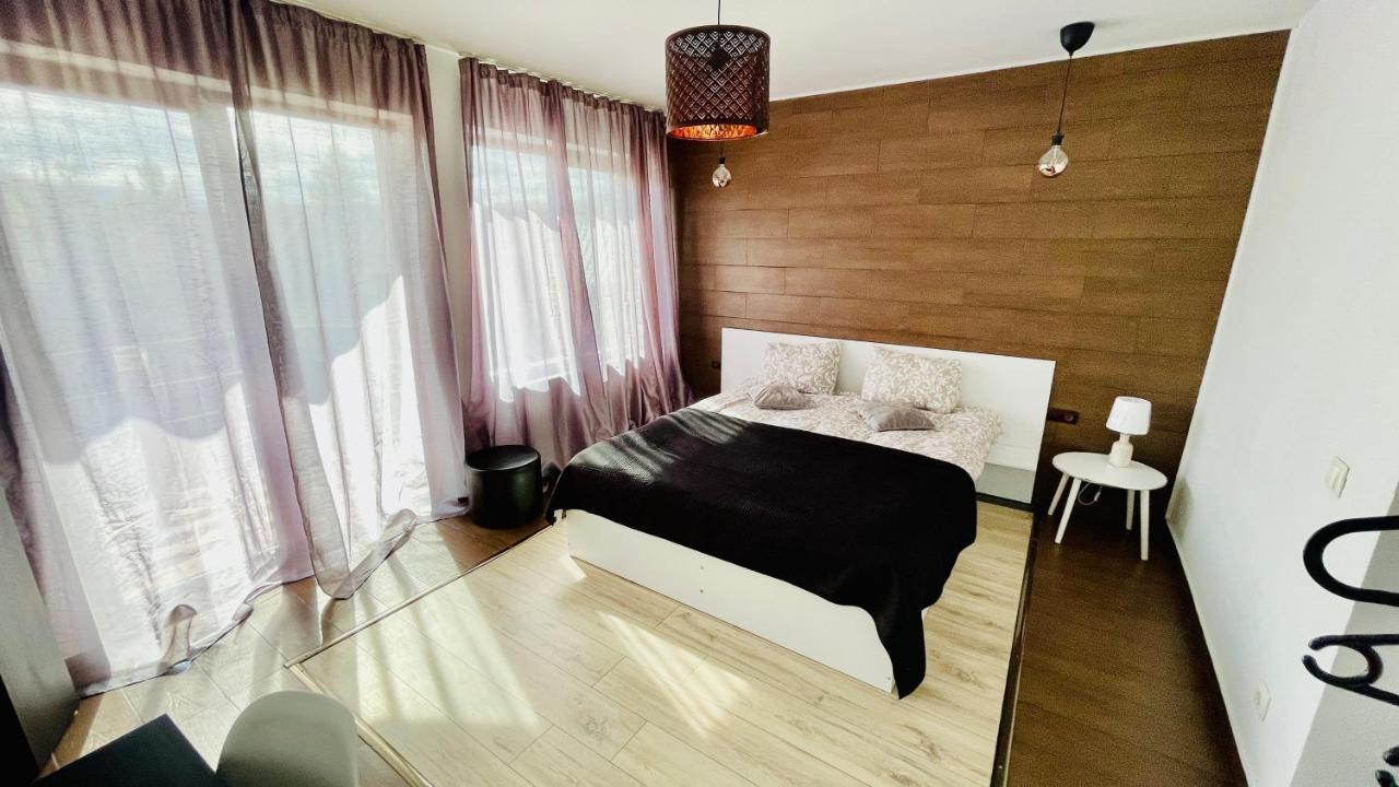 Vila Mama Jana 부스테니 외부 사진